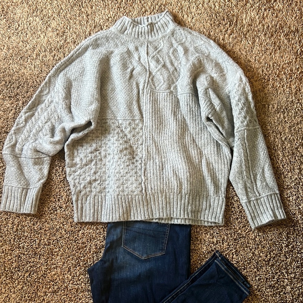 American Eagle L Gray Mock Neck Sweater